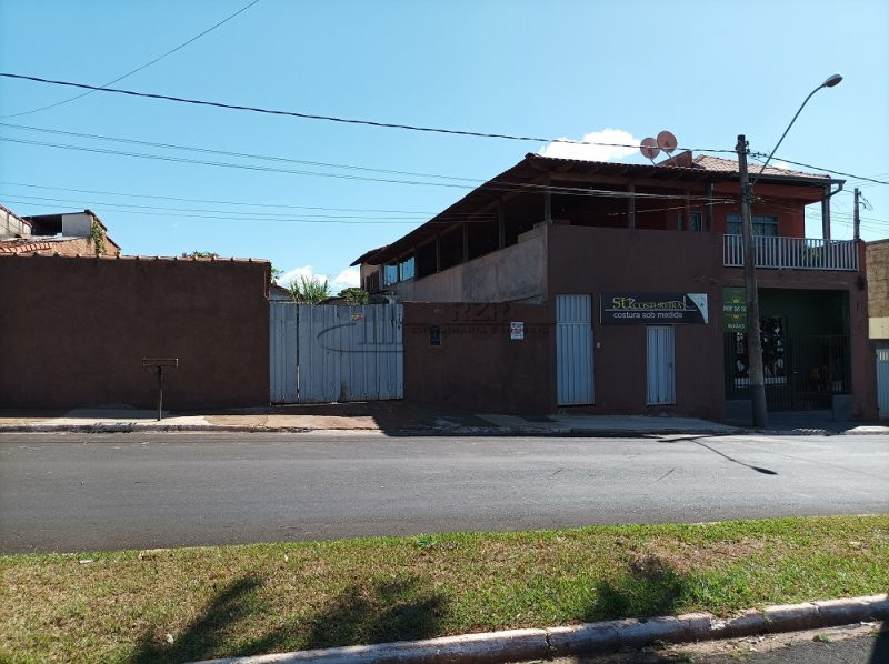 Casa à venda  no Jd. Santa Sophia - Luís Antônio, SP. Imóveis